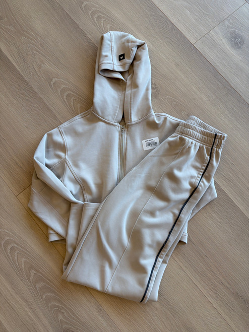 nytt Zara sett, 9 år
