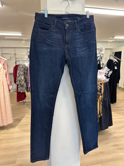 Levis str 31