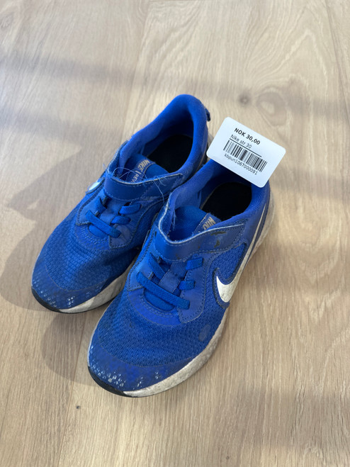 Nike str 30