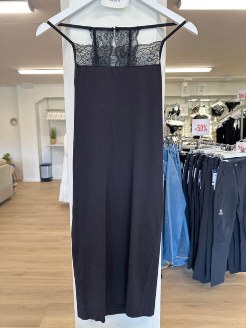 SELECTED FEMME Svart kjole