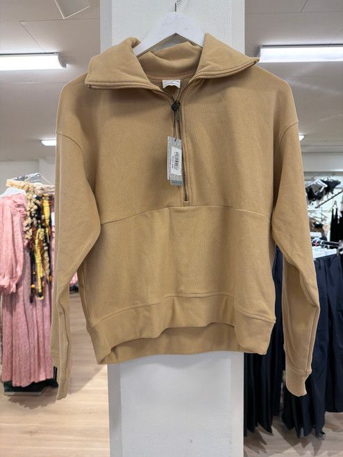 Twentyfour Sand 38