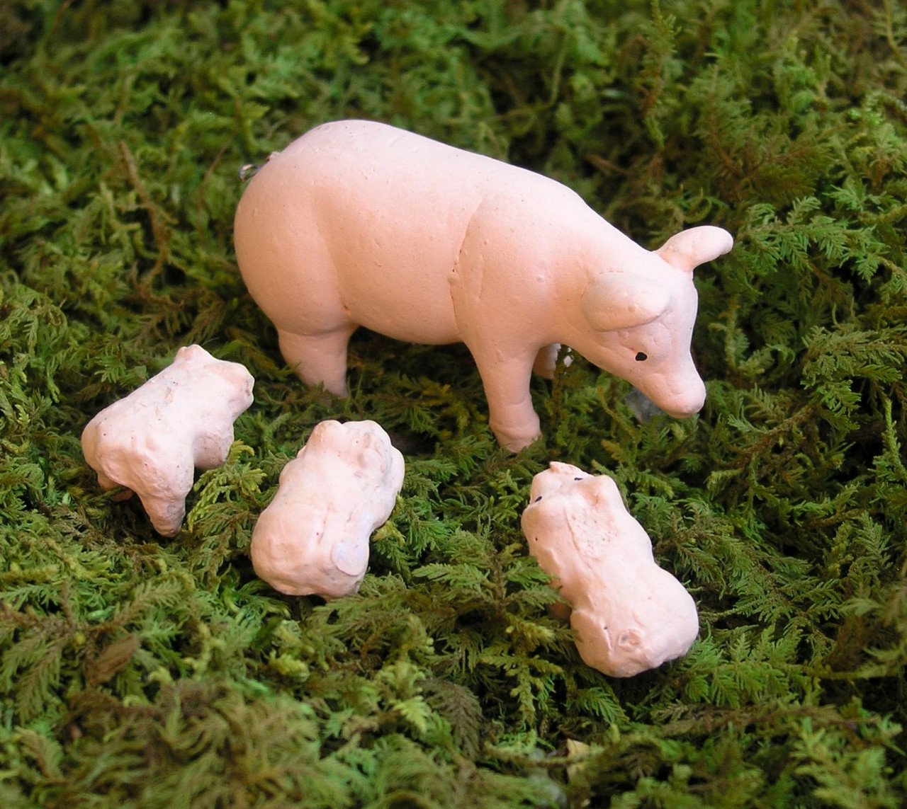 Miniature Momma Pig and Piglets - Garden Artisans LLC