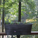 Esin self-watering deck planter