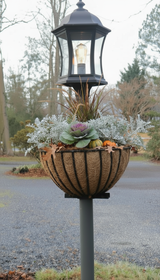 Lamppost Hayrack planted for fall