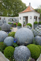 Steel Leaf Ball with Zinc Finish