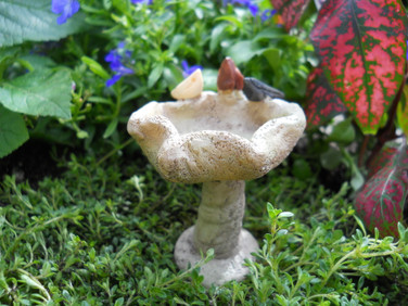 Mini Trio Birdbath