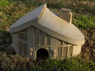 Toad House - Sandstone with Pecan finish