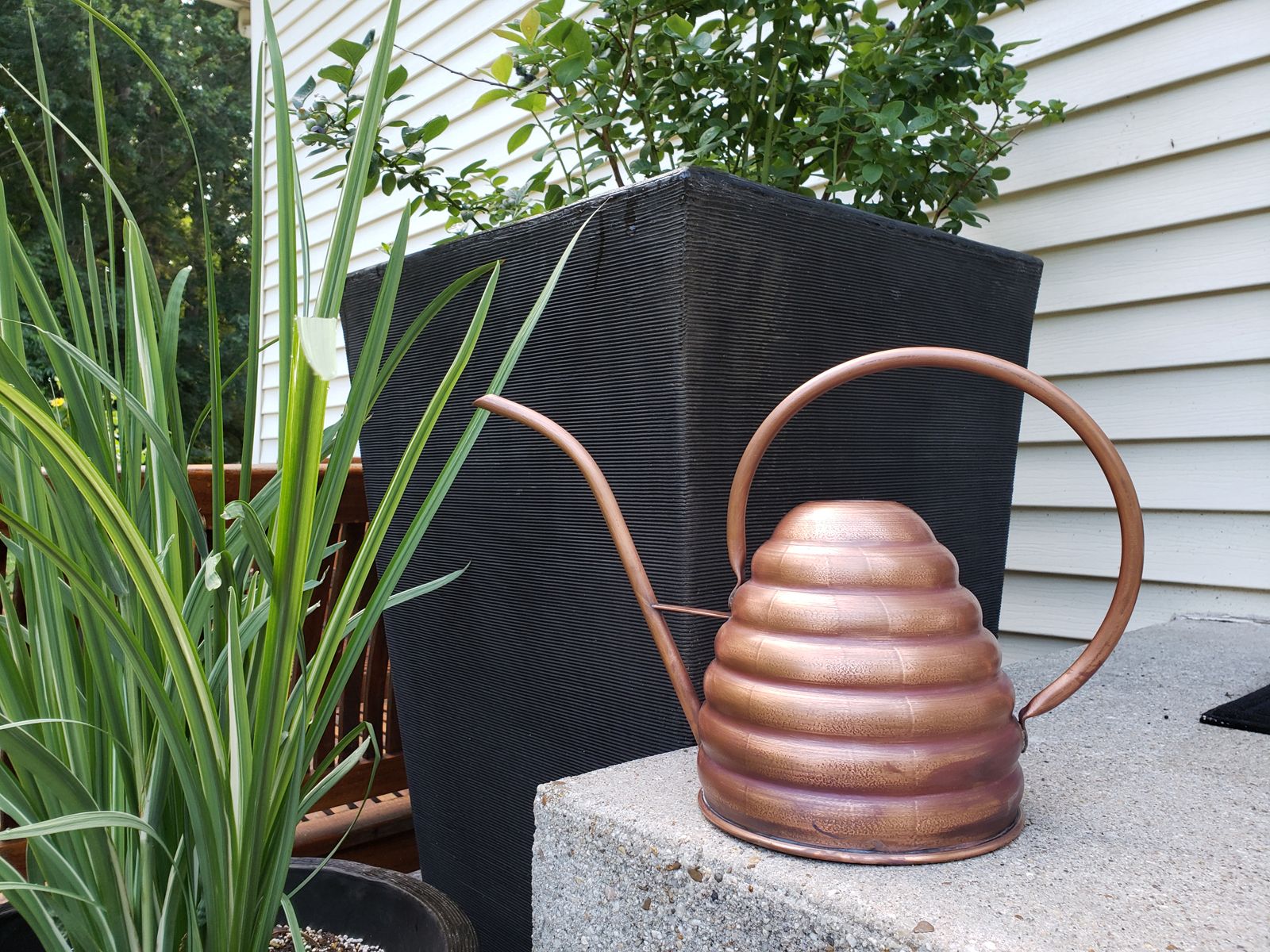 Bee Home Copper Watering Can - Thumbnail 2