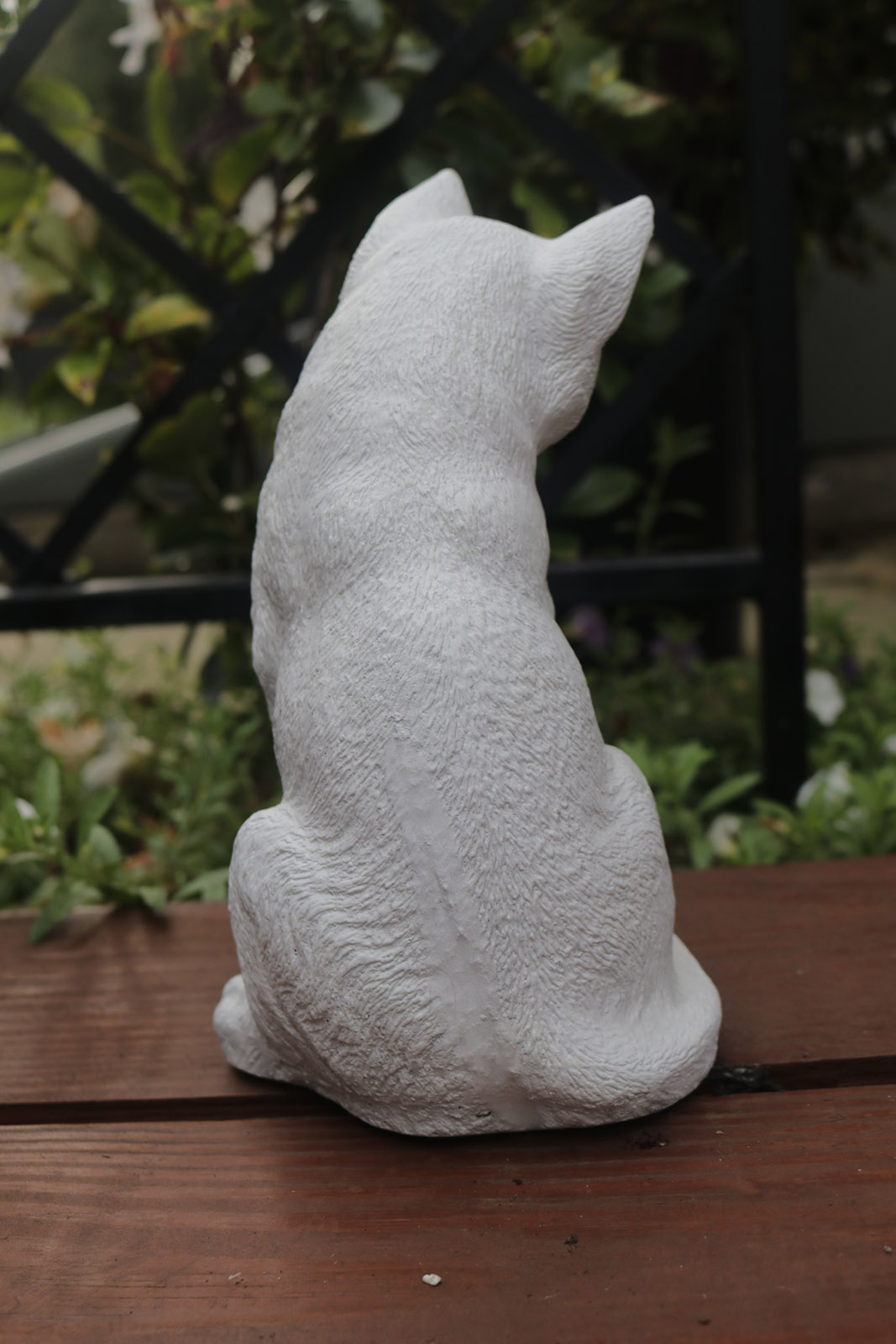 Sittin' Kitty Statue - Garden Artisans LLC