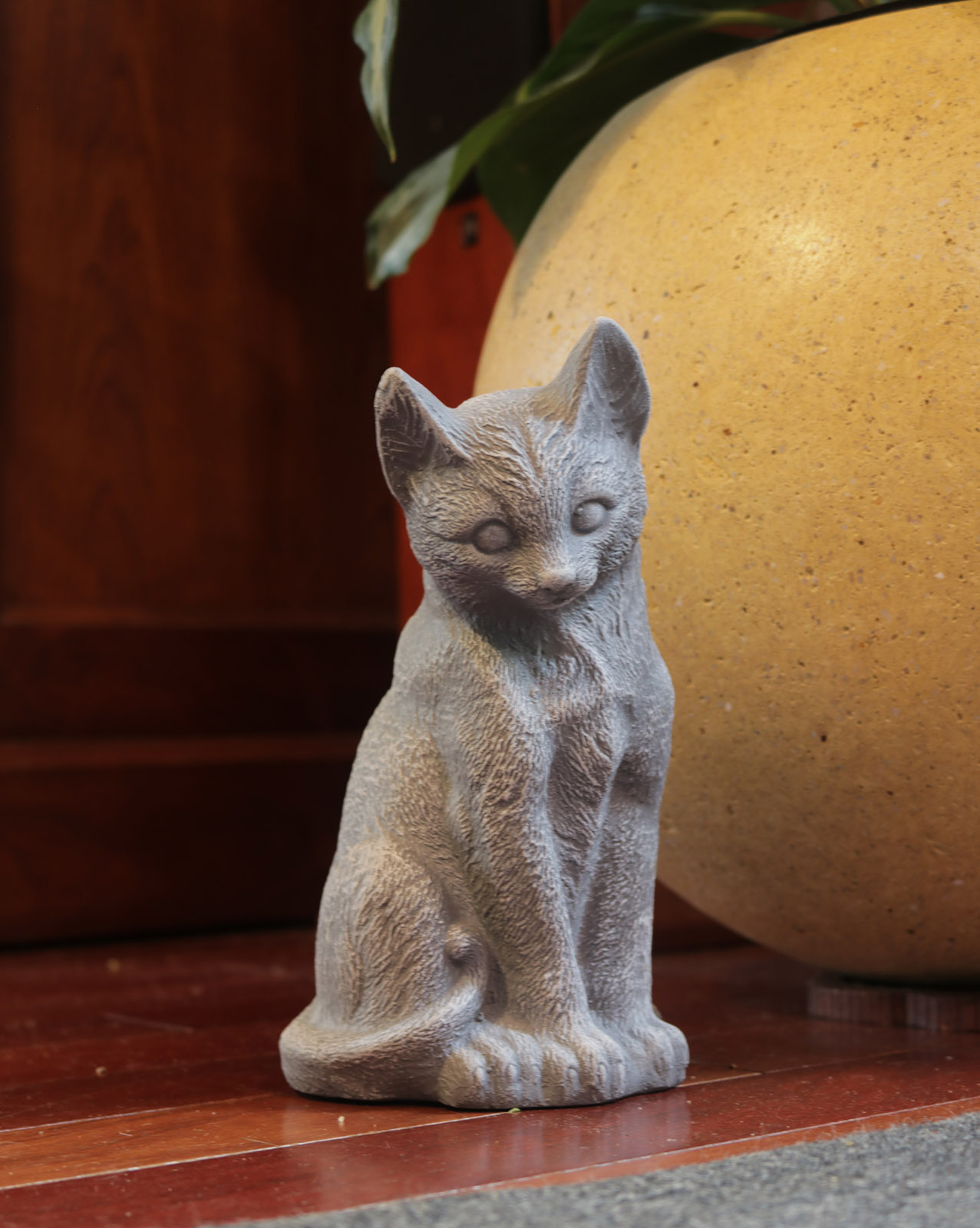 Sittin' Kitty Statue - Garden Artisans LLC
