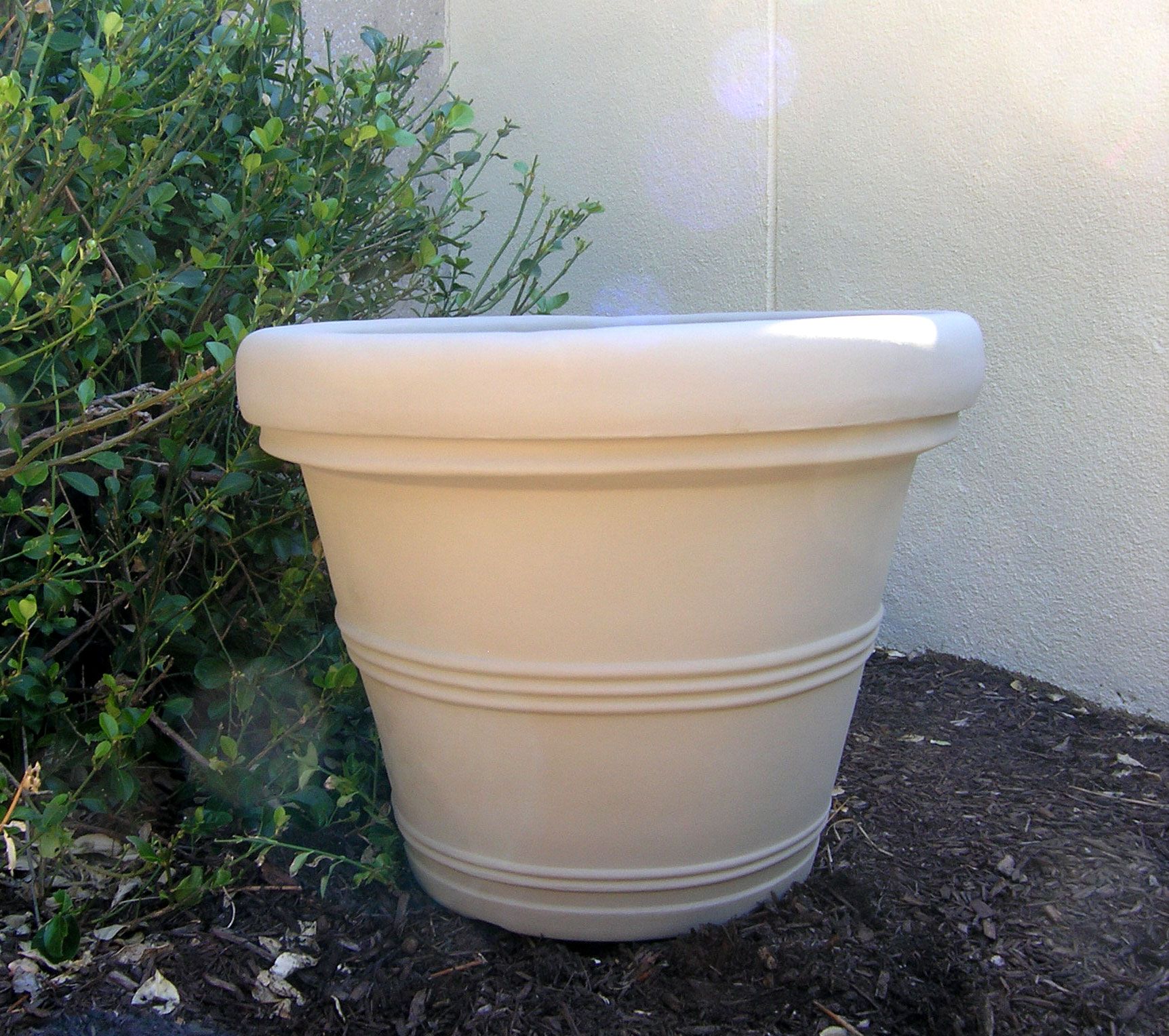 10 in plant pot Luna Sphere Pot Granite 10"