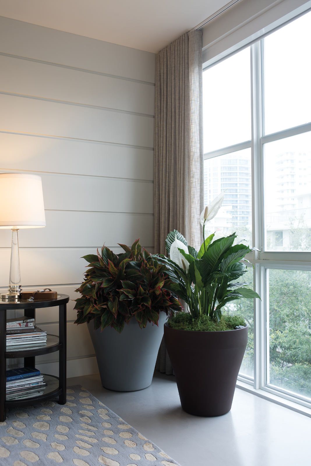 Crescent Garden Rim TruDrop Planter - Thumbnail 2