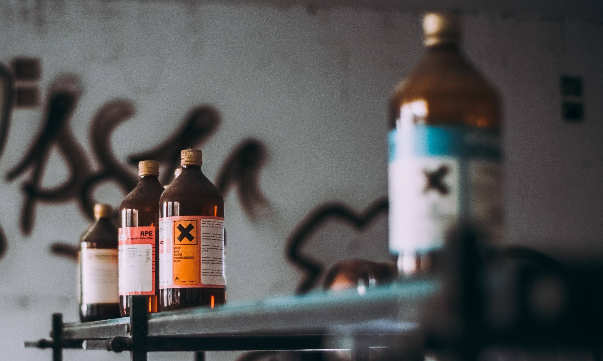 Pesticides and Pollinators: Safety is Key Pesticides and Pollinators: Safety is Key