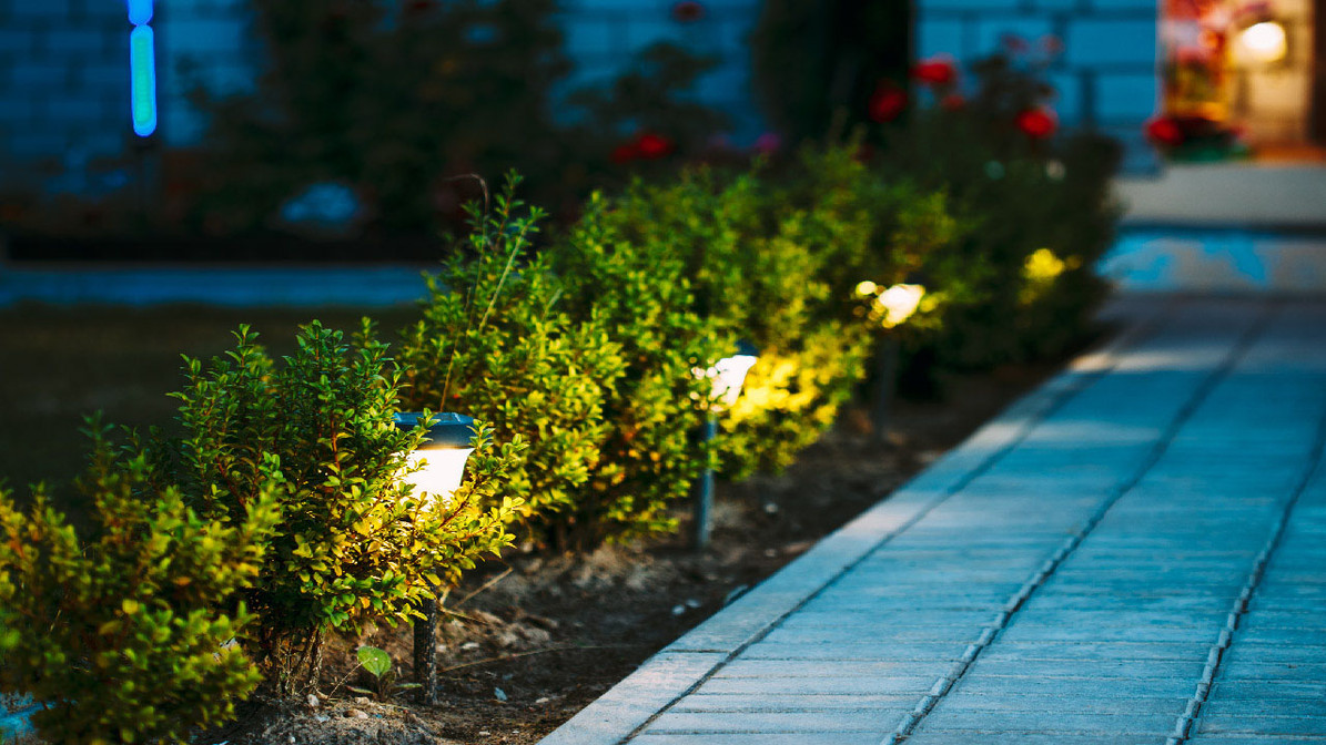 The 3 Best Smart Outdoor Lights for Backyards of 2024