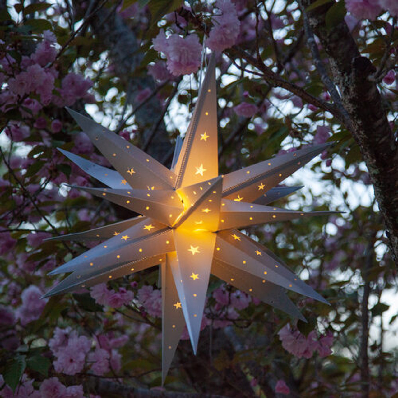 17 LED Aurora Superstar TM Fold-Flat Silver Moravian Star Light, Outd