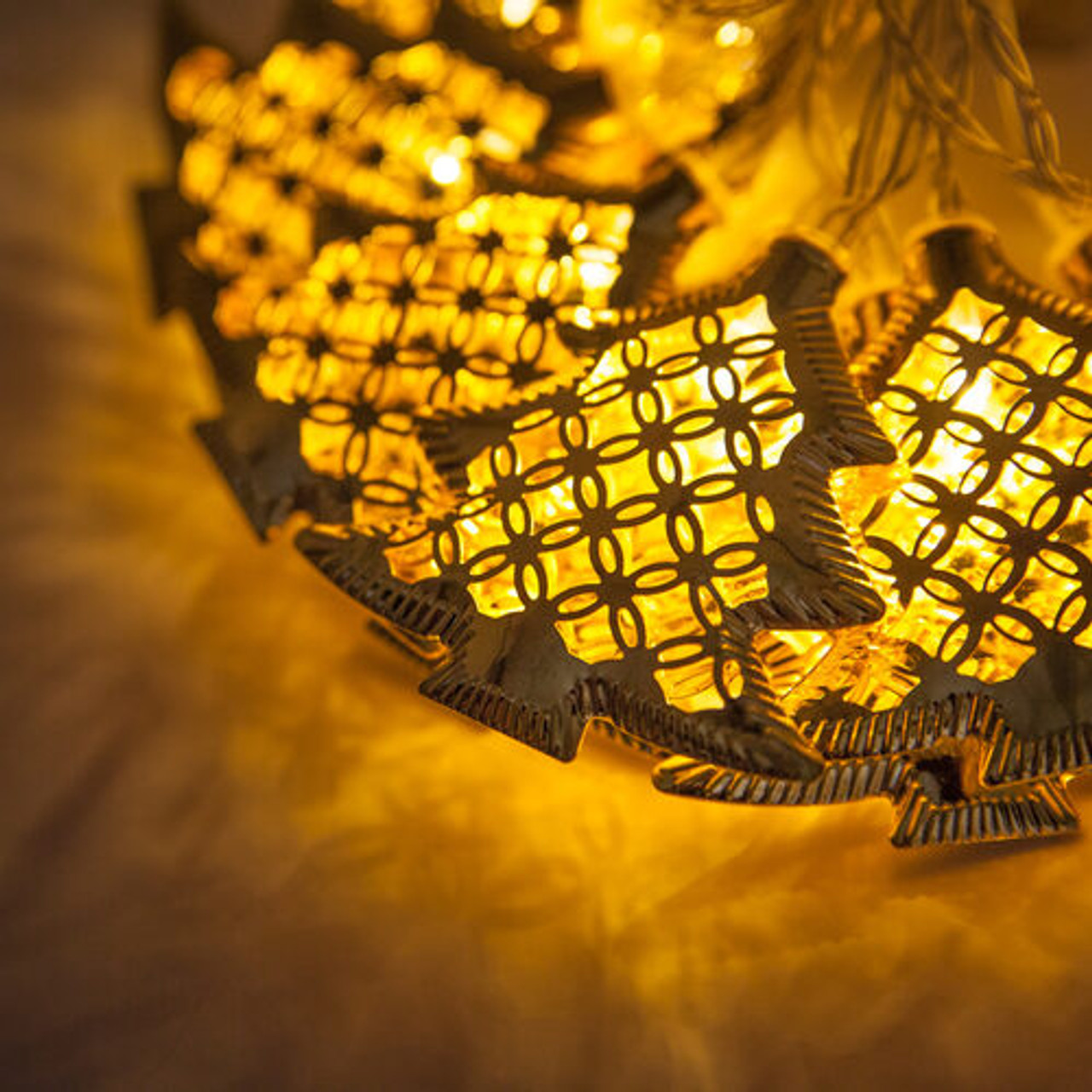Wintergreen Lighting® 76260 - Battery Operated LED Golden Metal
