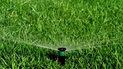 Underground vs. Above-Ground Sprinklers: Pros and Cons