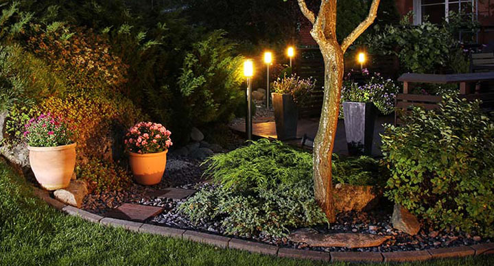 Landscape Lighting Do's and Don'ts - DripWorks