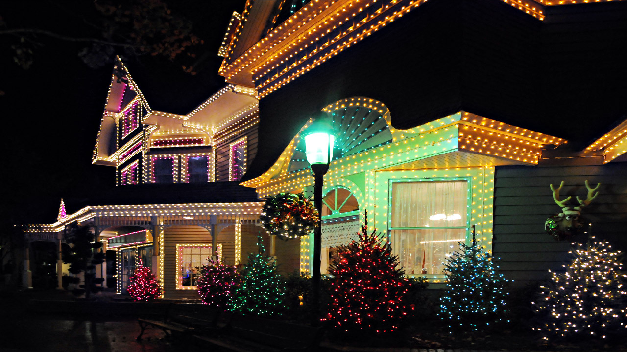 Tips for Choosing the Right Holiday lights for your Home