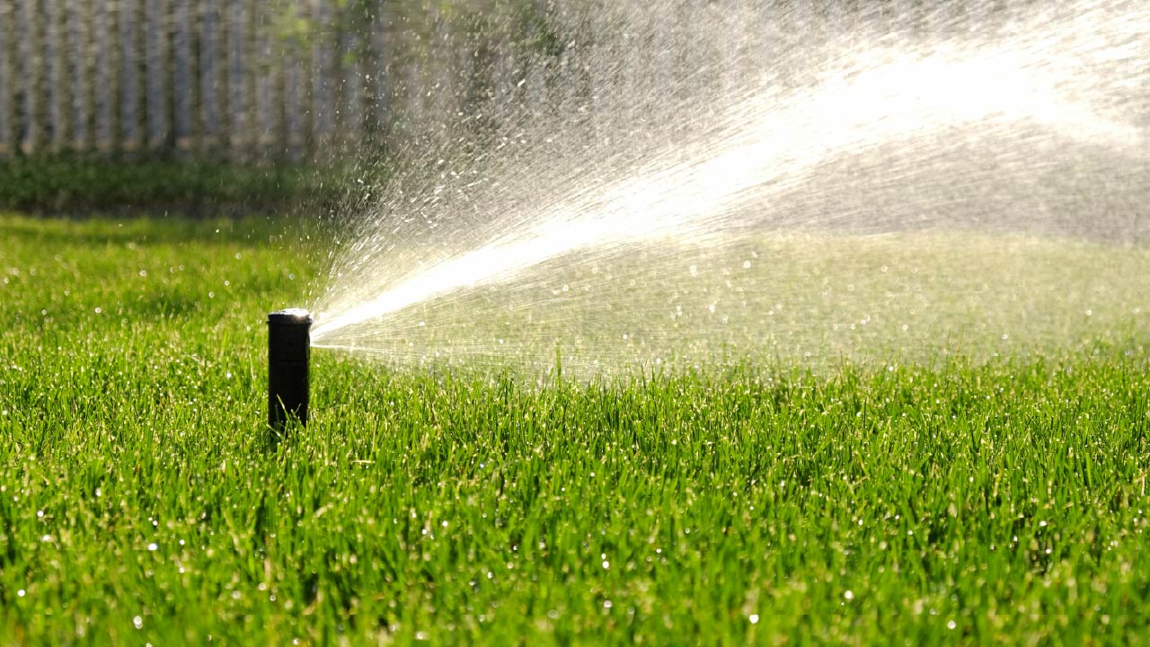 Saving Money on Sprinkler Repairs for Homeowners Guide Saving Money on Sprinkler Repairs for Homeowners Guide
