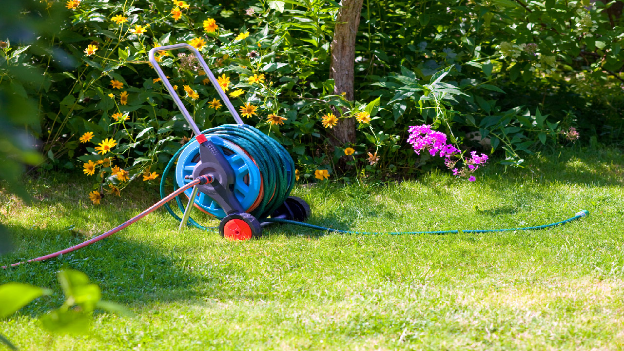 Garden Hose Reel - How to Fix a Leaky Hose Reel Cart 