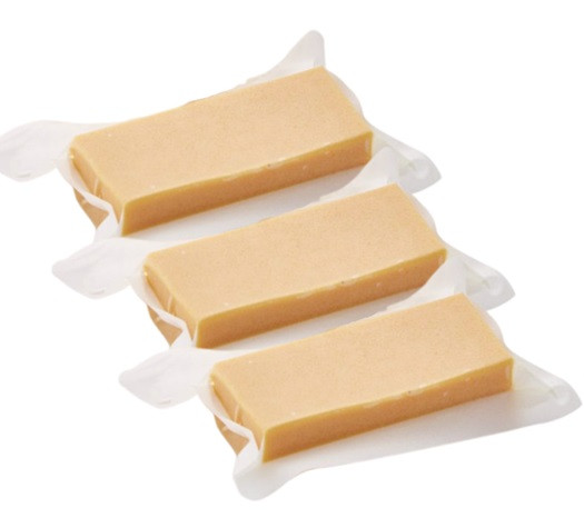 1,000 165 x 220mm Waxed Look Parchment Vacuum Pouches ( ideal for packing cheeses )