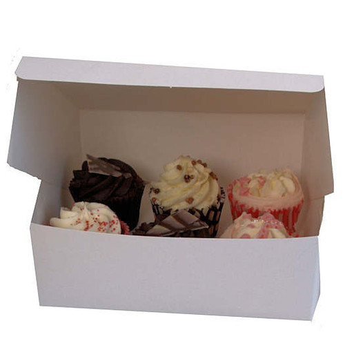 8"x 8"x 3" (203 x 203 x 75mm ) folding style plain white cake boxes