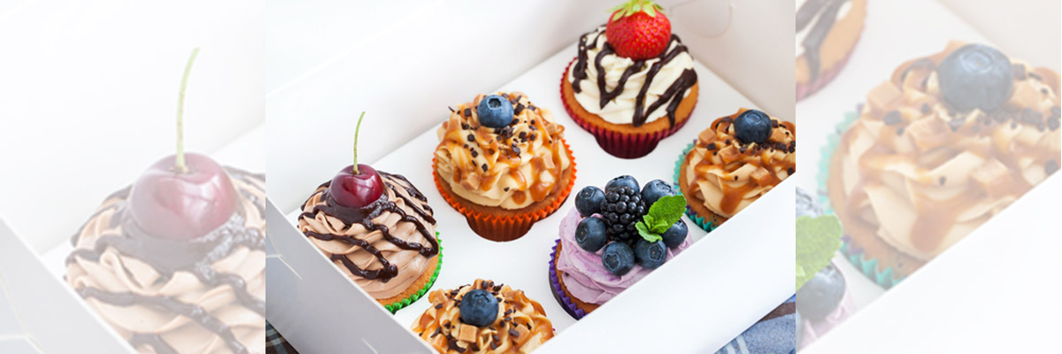 cupcake-muffin-containers-pods-takeaway-cardboard-biodegradable-close-up-white.jpg