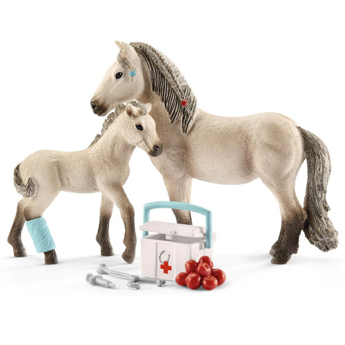 Schleich Horse Club  - Hannah's First-Aid Kit 42430