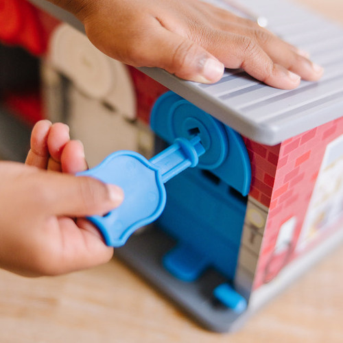 Melissa & Doug - Keys & Car Rescue Garage Melissa & Doug - Keys & Car Rescue Garage