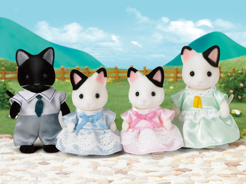 Sylvanian Families - Tuxedo Cat Family Sylvanian Families - Tuxedo Cat Family