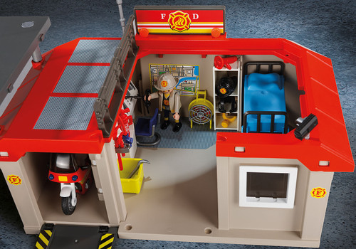 Playmobil - Take Along Fire Station 5663 **Damaged Packaging**