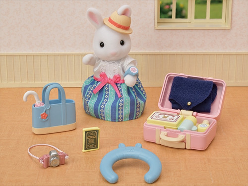 Sylvanian Families - Weekend Travel Set  with Snow Rabbit Mother 5641