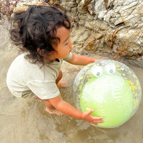 Sunnylife - 3D Inflatable Beach Ball - Cookie the Croc Light Khaki Sunnylife - 3D Inflatable Beach Ball - Cookie the Croc Light Khaki