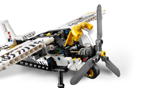 LEGO® Technic - Bush Plane 42198 LEGO® Technic - Bush Plane 42198