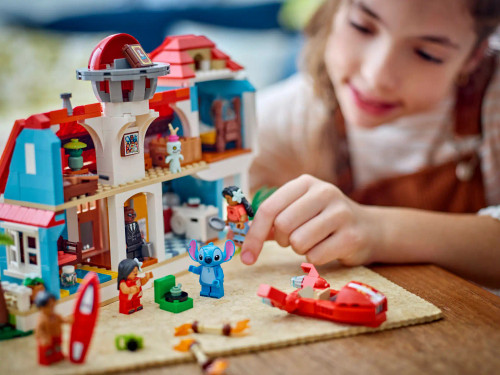 LEGO® Disney™-  Lilo and Stitch Beach House 43268 LEGO® Disney™-  Lilo and Stitch Beach House 43268