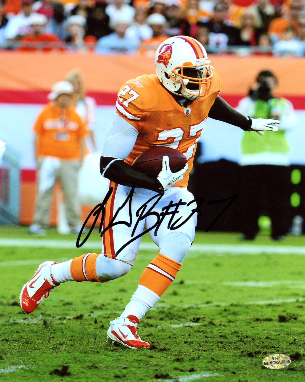 LEGARRETTE BLOUNT SIGNED 8X10 PHOTO PHOTOGRAPH TAMPA BAY BUCCANEERS COA