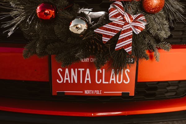 How to Leverage Car Bows for Holiday Promotions