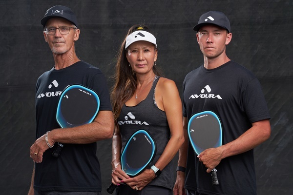 Dawson Family with Avoura Rhapsody 13 Pickleball Paddle