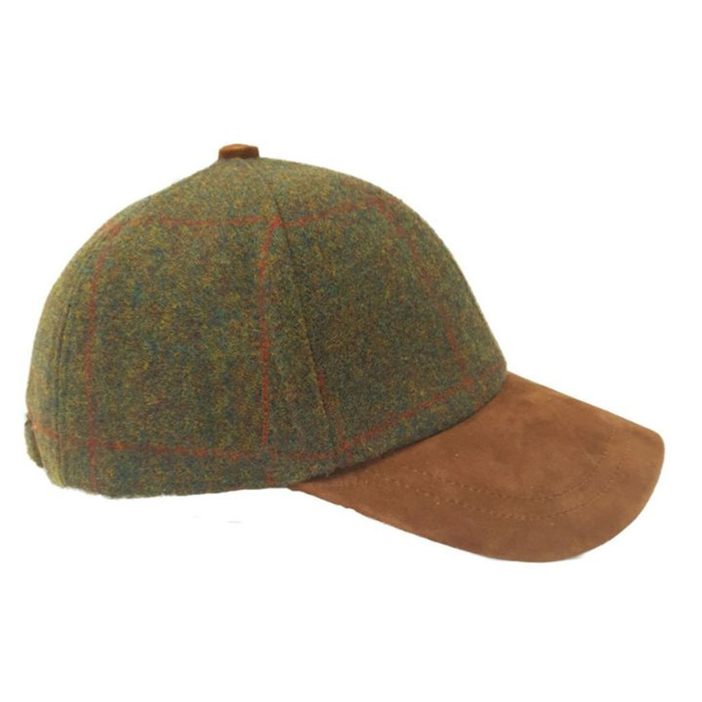 Green Tweed baseball cap with peak and adjustable strap at the back Green Tweed baseball cap with peak and adjustable strap at the back