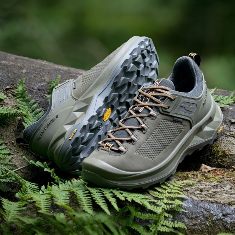 Grisport Vent Walking Shoe on rocky trail