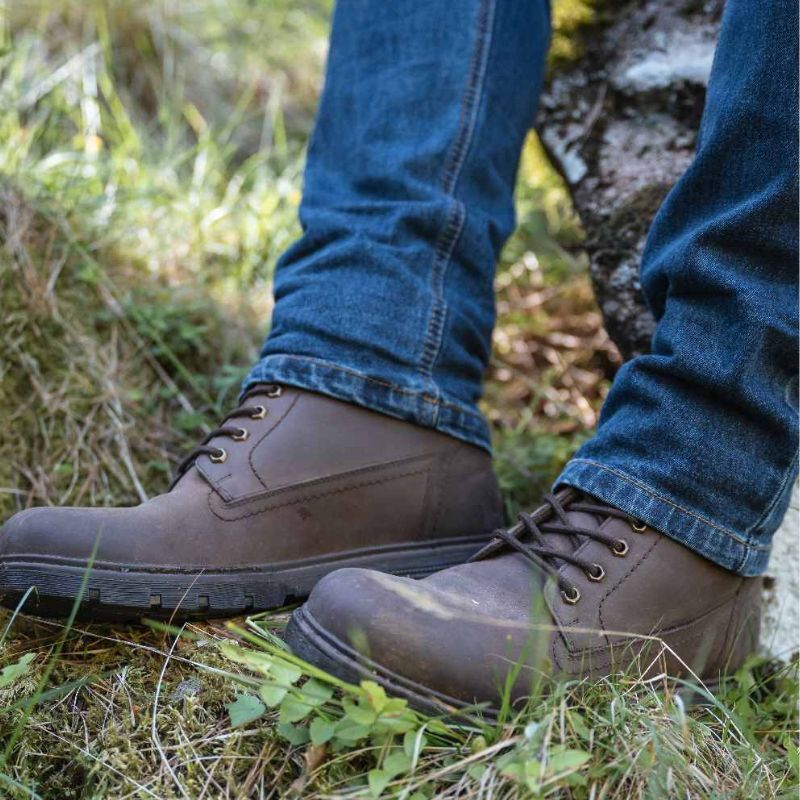 Walker wearing Hoggs of Fife Dundas Boots