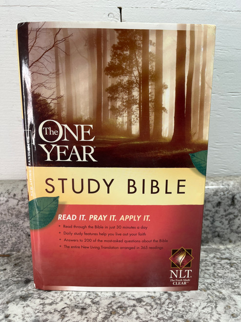 The One Year Study Bible Tyndale House Publishers Hardcover