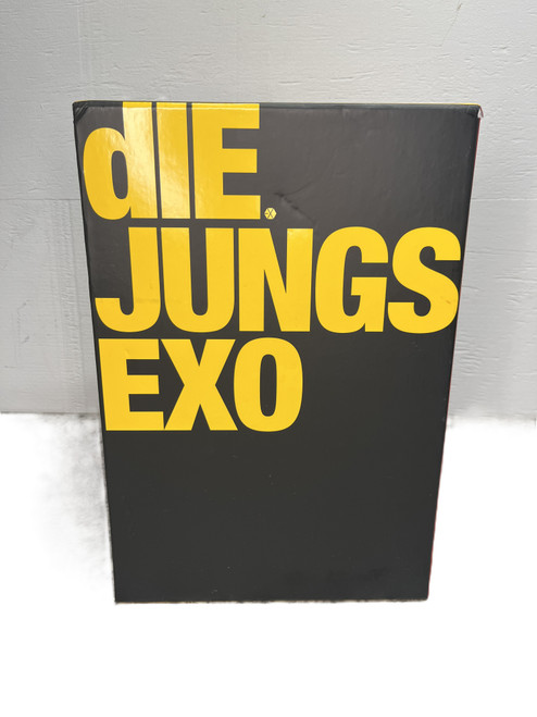 Limited Edition 2014 EXO “Die Jungs” Photobook + DVD + Signed Postcards