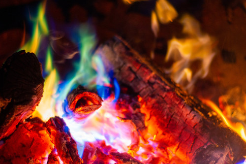 Sticks to make the bonfire colorful