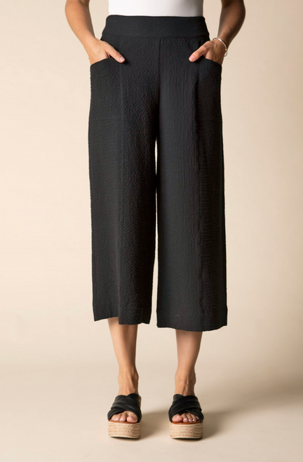 Crinkle Crepe Capri Pant