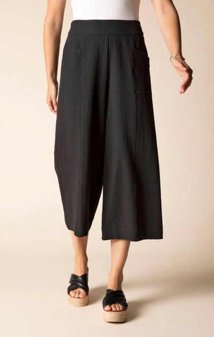 Crinkle Crepe Capri Pant
