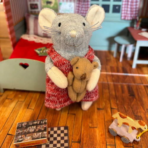 Kids Room Mouse Mansion to Go