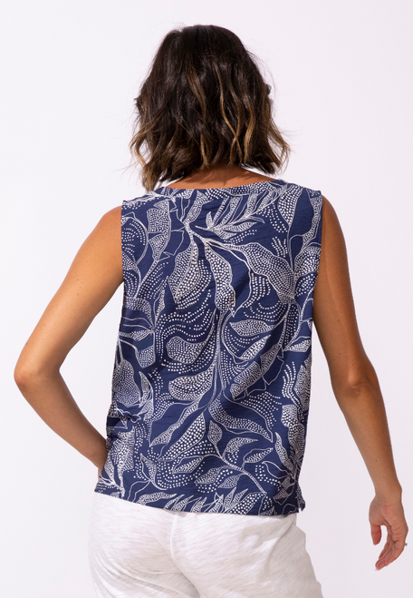 Regatta Leaves Tank