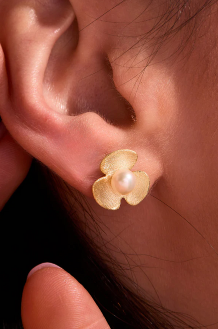 Broad Leaf Gold Earring